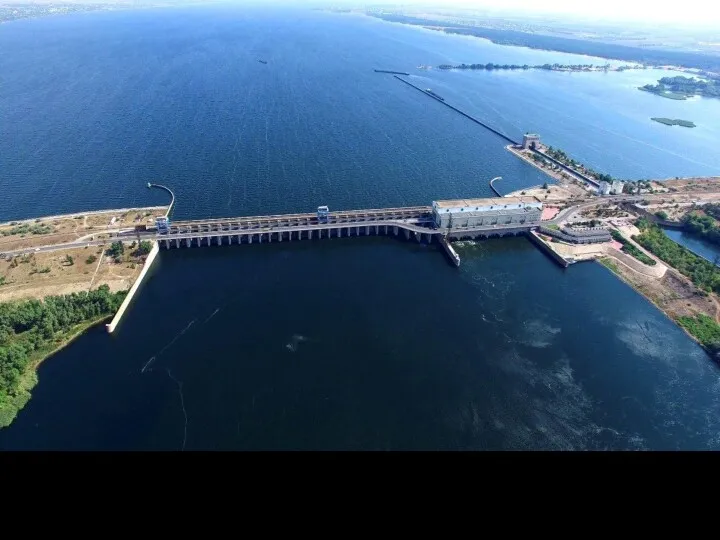 Каховская ГЭС построенная на реке Днепр , 1956