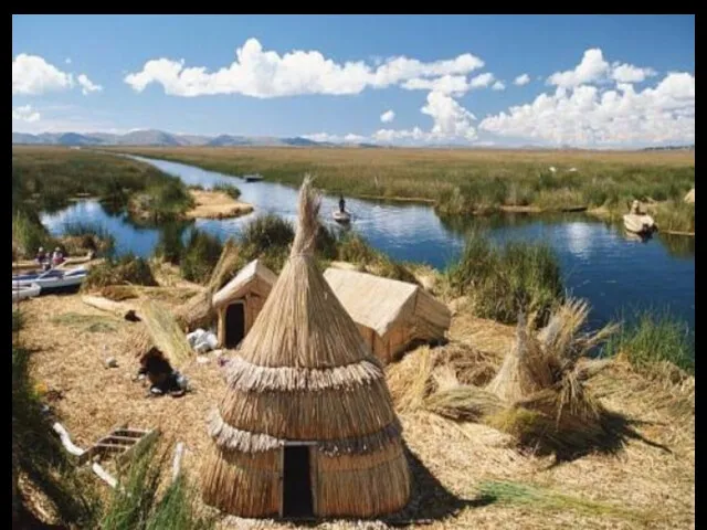 Самые древние жители побережья озера Титикака, индейцы племени уру...