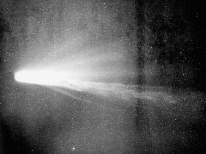 Снимок кометы Галлея 2