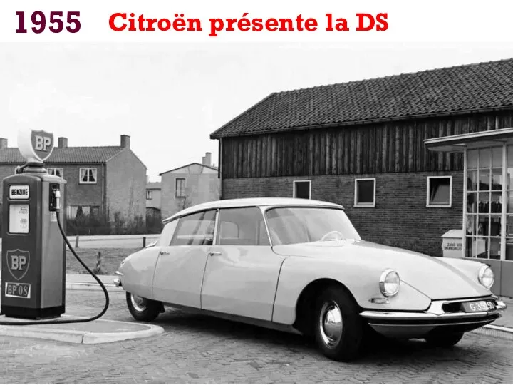 1955 Citroën présente la DS