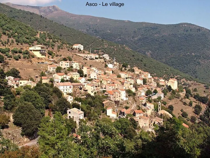 Asco - Le village
