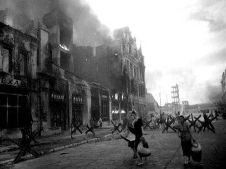 Война врывается в Сталинград 23 августа первой двухчасовой массированной бомбёжкой. Город оказывается беззащитным