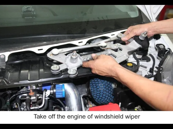 Take off the engine of windshield wiper