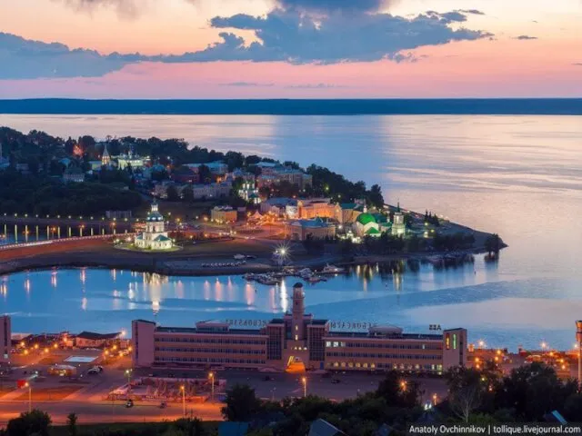 Особенно хороши летние вечера, когда дневная жара спадает. В шумных