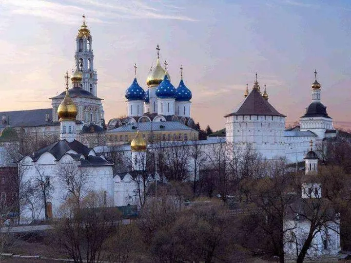 Русская земля была наполнена храмами, с колоколен которых доносились дивные