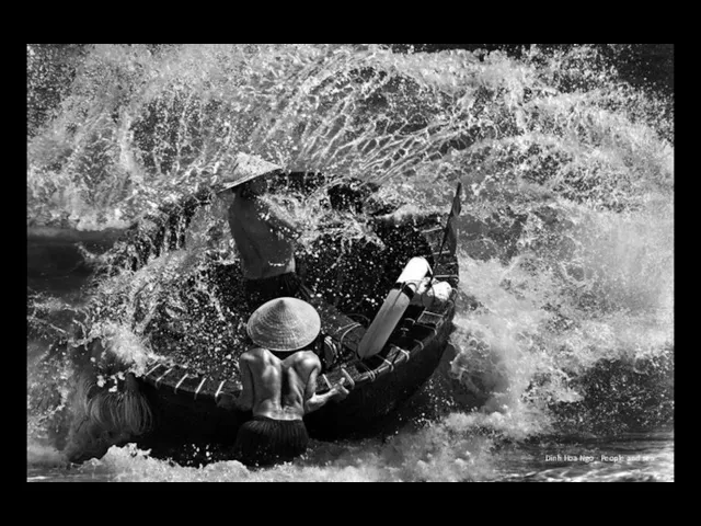 Dinh Hoa Ngo - People and sea