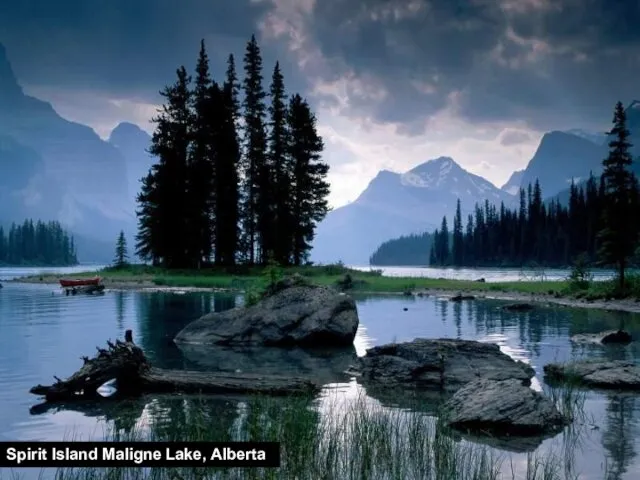 Spirit Island Maligne Lake, Alberta