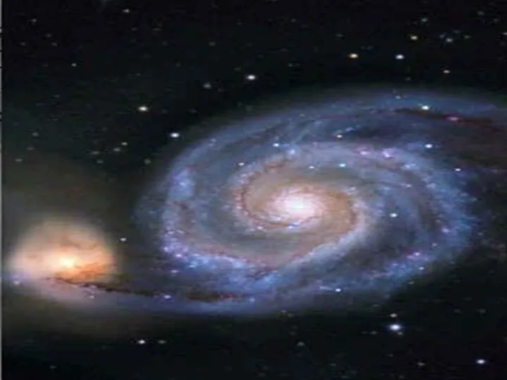 По логарифмической спирали закручены и многие галактики, в частности, галактика, к которой принадлежит Солнечная система