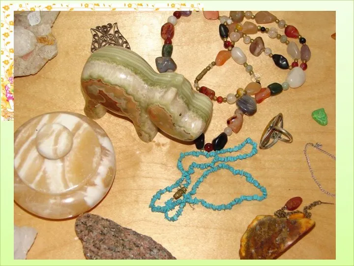 Выставка камней и изделий из камня