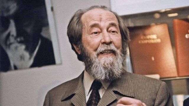 Беседа по рассказу — Как родился замысел «Одного дня...»? Кто такой герой Солженицына, Иван Денисович?